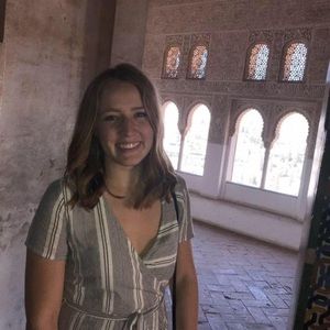 Meet your Posher, Emily